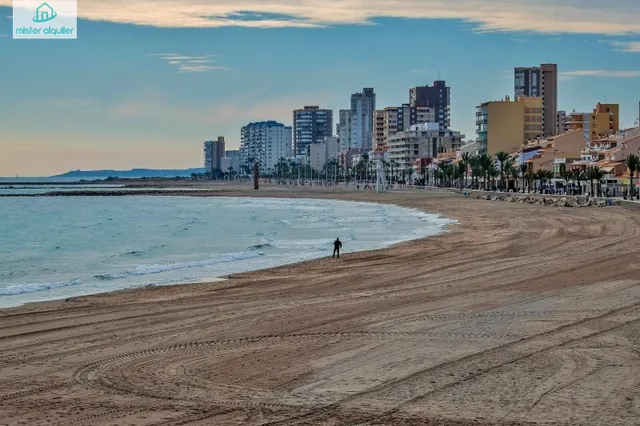 CONFORT Y TRANQUILIDAD JUNTO AL MAR EN EL CAMPELLO: APARTAMENTO PERFECTO PARA ESTANCIAS PROLONGADAS — 33
