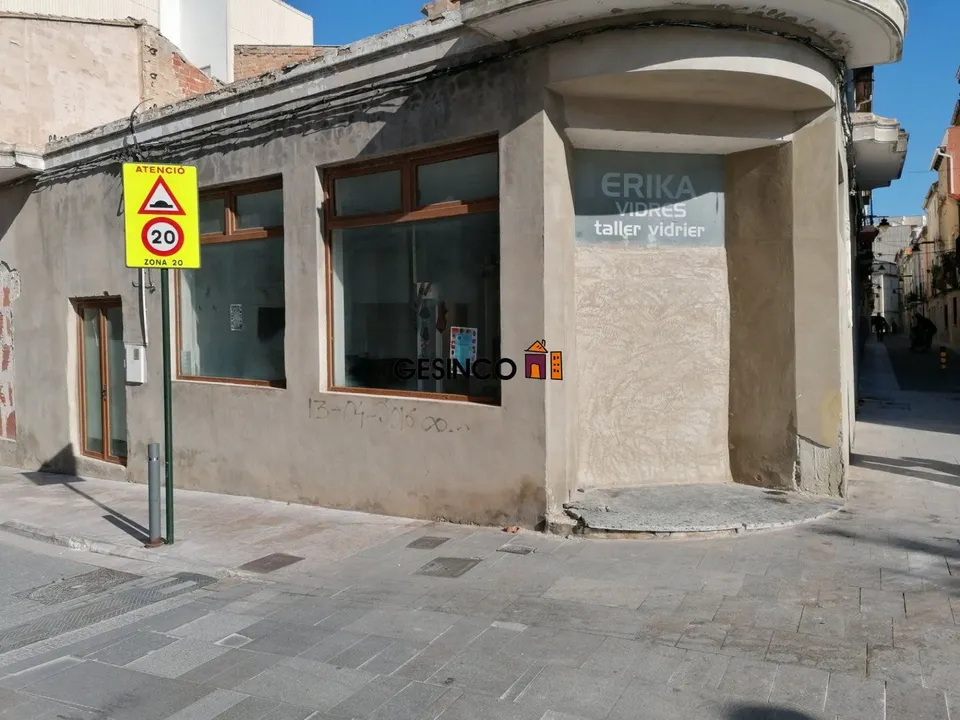 LOCAL COMERCIAL EN VENTA EN ONTINYENT - ZONA POBLE NOU