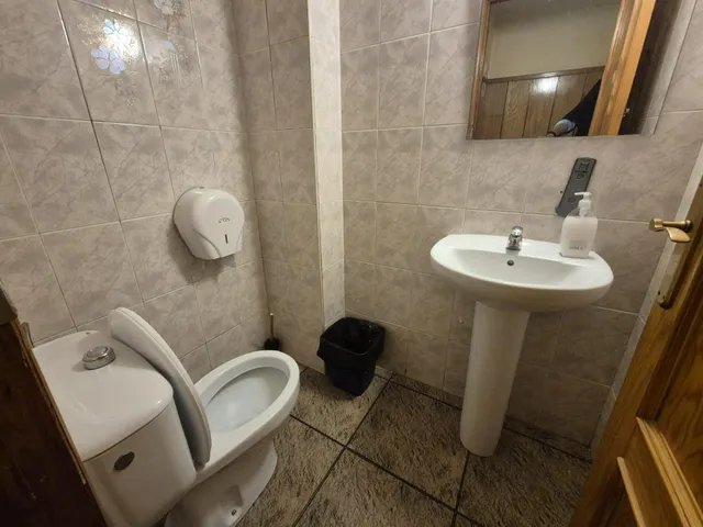 LOCAL COMERCIAL CON SALIDA DE HUMOS Y ALTA RENTABILIDAD — 11