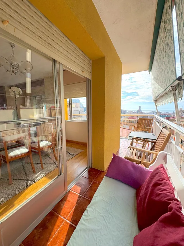 Gran piso en esquina y reformado en la ronda del castillo — 11
