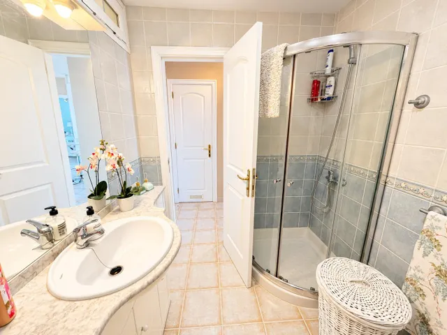 ## Ático de 2 dormitorios con gran terraza, vistas al mar y amplio garaje en La Finca, Chayofa — 17