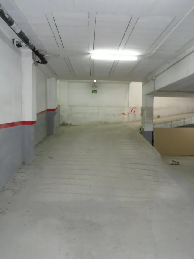PLAZA DE PARKING PARA MOTO EN VENTA — 4