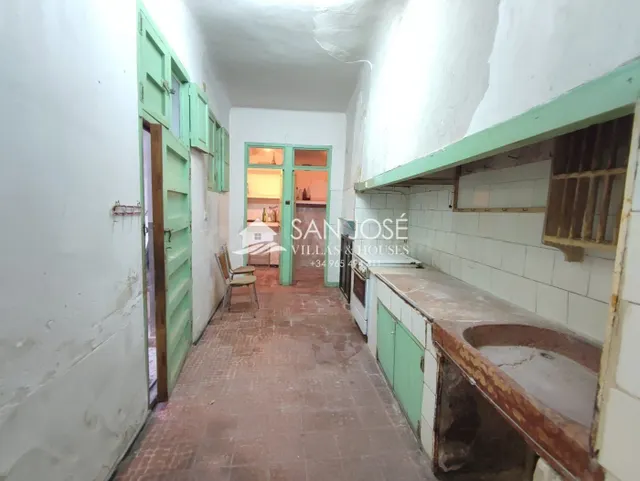 VENTA DE CASA EN ASPE EN LA ZONA DEL CENTRO PARA REFORMAR - foto 3