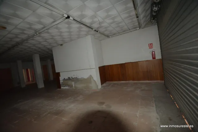 Local comercial a la venta en el centro de Orihuela, con 275 m2. construidos. — 13