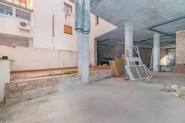 LOCAL EN BRUTO EN OGÍJARES CON POSIBILIDAD DE CAMBIO DE USO A VIVIENDA — 10