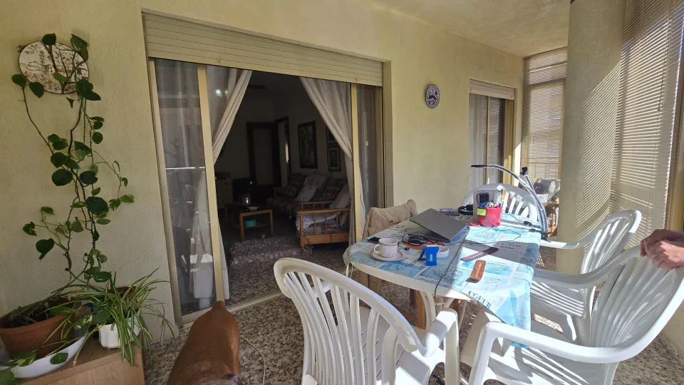 APARTAMENTO EN PRIMERA LINEA LATERAL  A 50 METROS DEL MAR