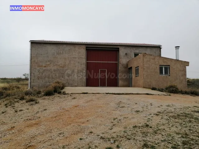 SE VENDE PARCELA CON LUZ Y AGUA EN TARAZONA - foto 3