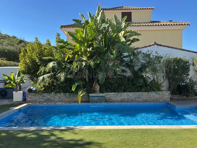 Chalet 5 habitaciones 347m² en venta - Costa Del Sol - foto 2