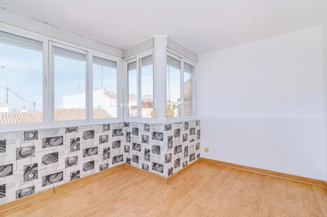 Gran Atico... muy amplio con gran terraza en calle Arabial! — 31