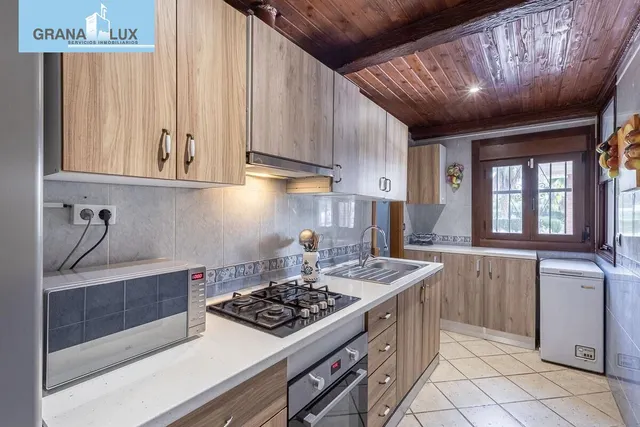 Chalet independiente con pozo propio y placas solares — 6