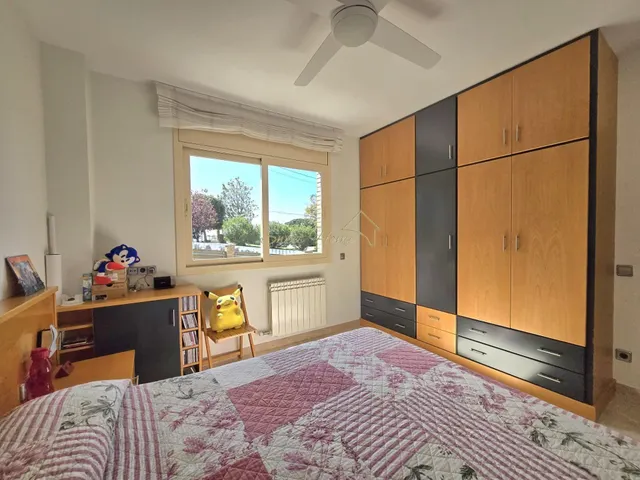 Casa impecable con privacidad, piscina y vistas panorámicas — 41