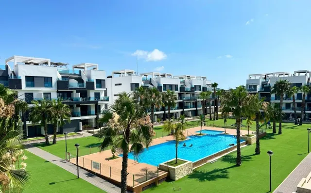 Se vende ático de 2 dormitorios en la primera planta con solárium privado en Oasis Beach XII, El Raso, Guardamar del Segura — 6