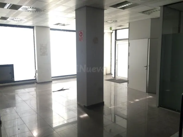 SE ALQUILA LOCAL COMERCIAL EN ESQUINA CALLE FORTUNATA Y JACI - foto 4
