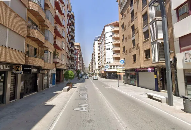 ALQUILER DE PLAZA DE GARAJE EN EL CENTRO - foto 3