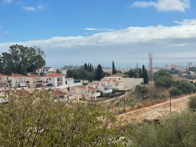 se vende suelo urbano en la carretera de Mijas Pueblo con vistas al mar — 3