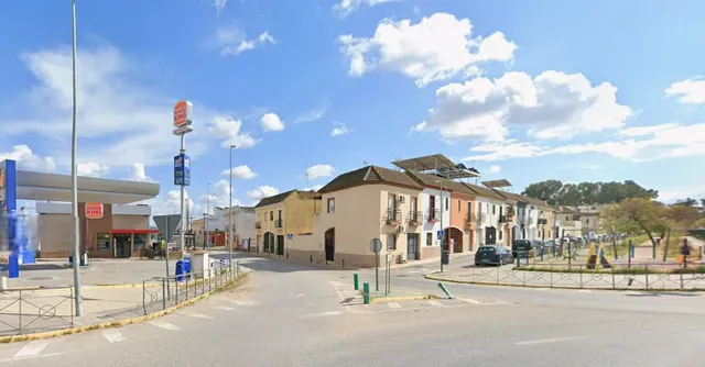 Venta casa en Coria del Rio (Sevilla) — 2