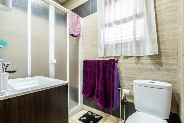 Casa de 4 plantas en zona céntrica de La Laguna · Ideal para inversores y familias numerosas · Muchas posibilidades — 23