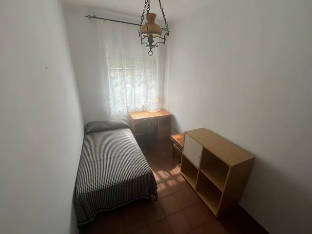 SE ALQUILA PISO EN ULÍA — 16