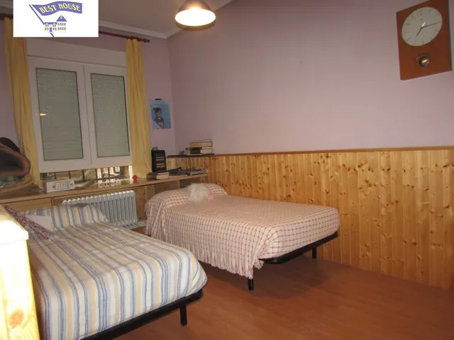 CHALET CON 2000 M2 DE PARCELA — 15