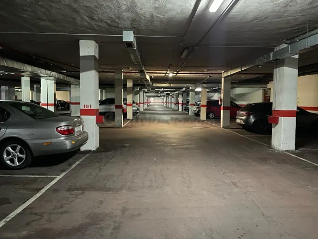 VENTA GARAJE EDIFICIO EL SOL LA ROSALEDA — 4