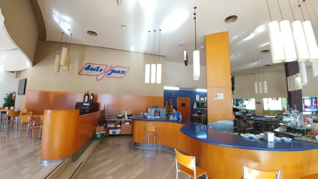 LOCAL EN EL CENTRO DE TORREMOLINOS — 24