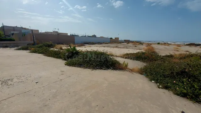 Solar urbano en venta en Santa María del Águila, junto al Bu