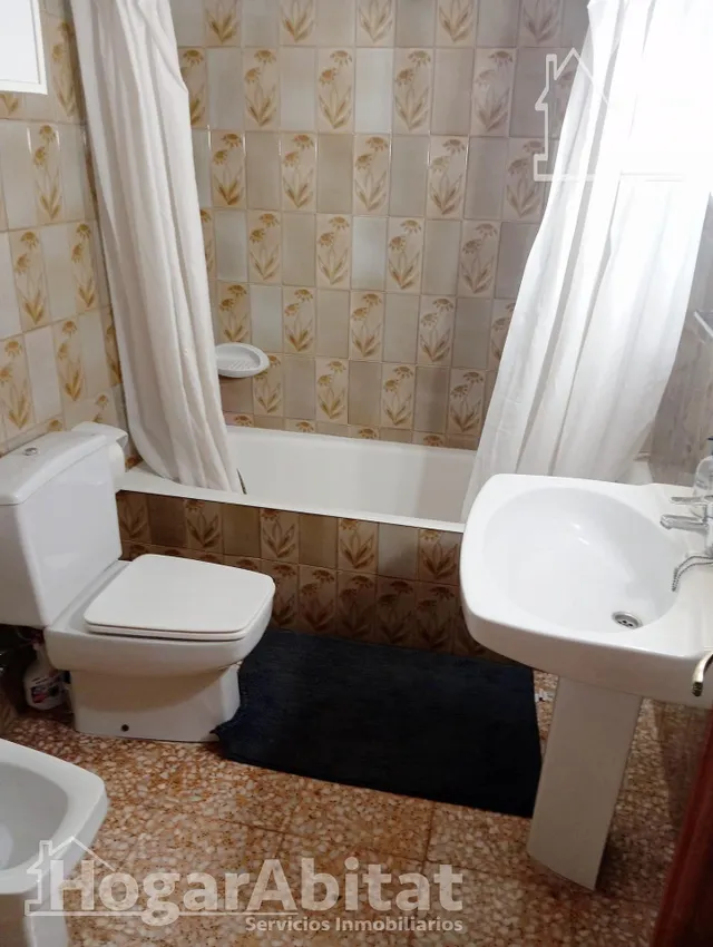 ¡Vistas a las montañas! Casa luminosa con garaje y dos grandes terrazas, cerca del ayuntamiento — 33