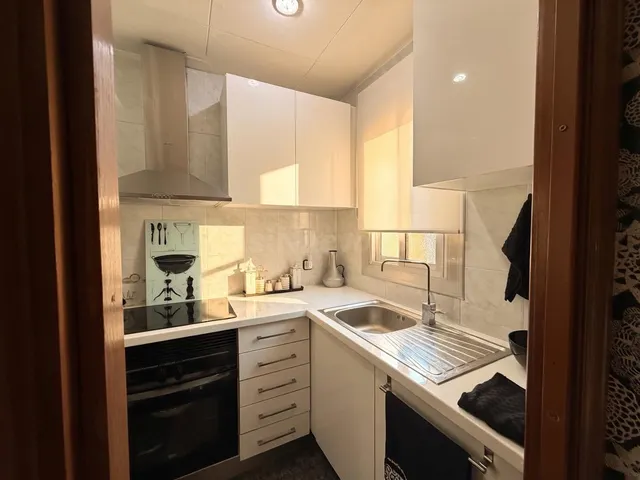 Piso impecable de 2 habitaciones con balcón en Badalona