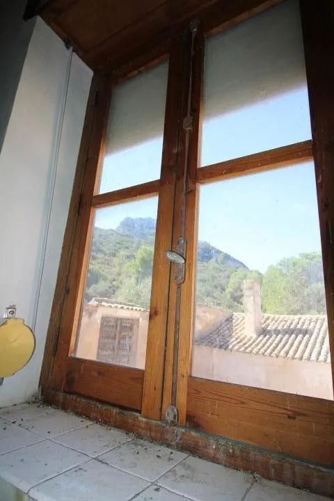 IMPRESIONANTE FINCA DE 30 HECTÁREAS CON TERRENO CULTIVABLE Y VISTAS PANORÁMICAS A VILLENA — 18