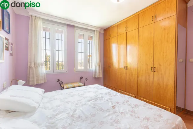ESPECTACULAR CASA CON PISCINA EN LAS GABIAS — 29