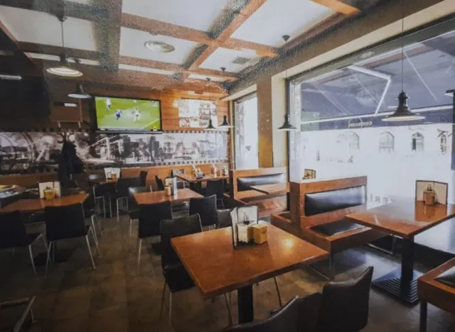 LOCAL COMERCAIL ACONDICIONADO COMO CAFETERÍA — 3