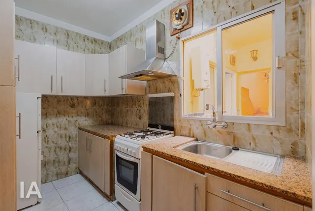 CASA UNIFAMILIAR CON TERRENO URBANO Y GRANDES POSIBILIDADES EN OFRA — 28