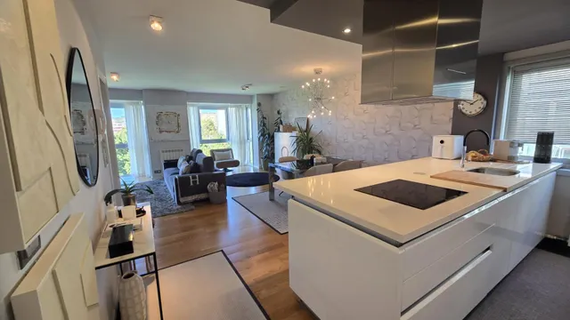 Piso con gran salón de 45 m2, garaje y trastero junto al Parque de Vioño — 13