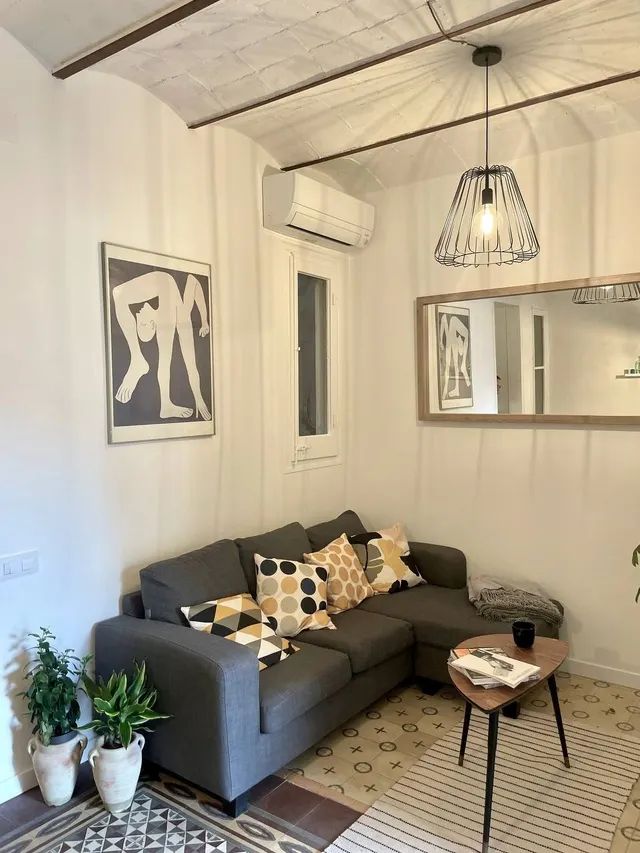 Poble Sec . Impecable restauración — 16