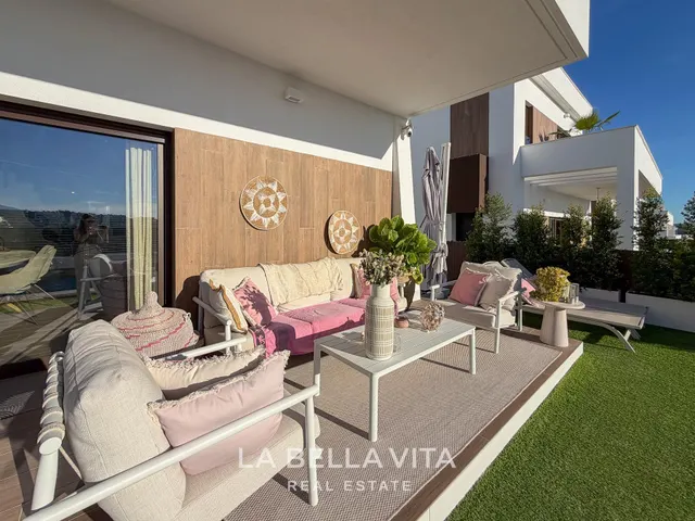 Villa moderna con sótano y piscina privada en venta en Finestrat - Benidorm — 9