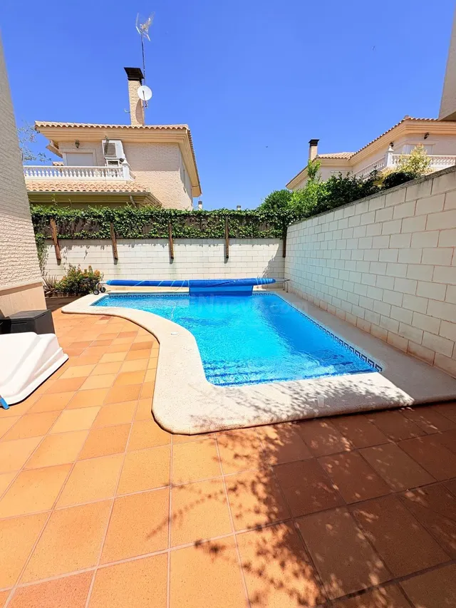 Espectacular Chalet en Petrer - Ideal para Familias - foto 2