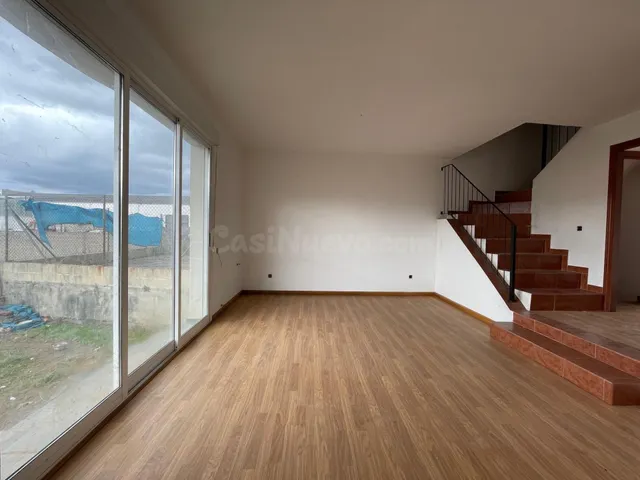 VENTA ADOSADO EN ALMAZCARA EL BIERZO — 2