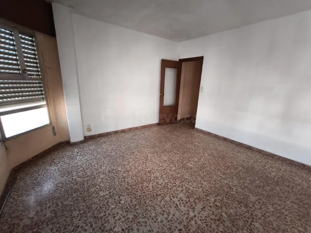 Piso 3 habitaciones en venta - CALLE AGUILAR — 3