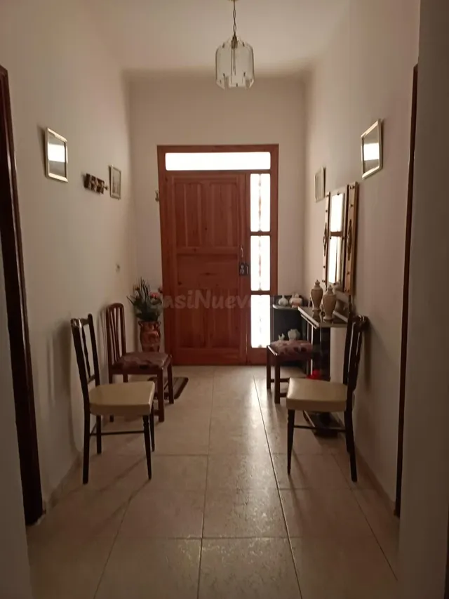 CASA FAMILIAR EN FINES ( ALMERÍA) DE 7 habitaciones. - foto 3