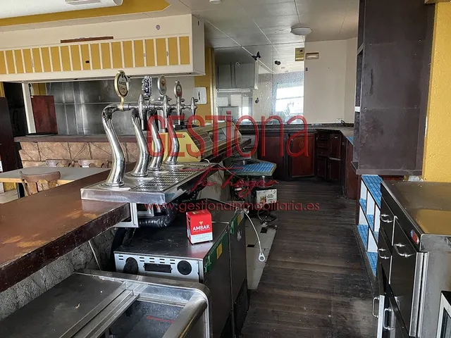 COMERCIO EN PRIMERA LÍNEA DE PLAYA EN NOJA — 9