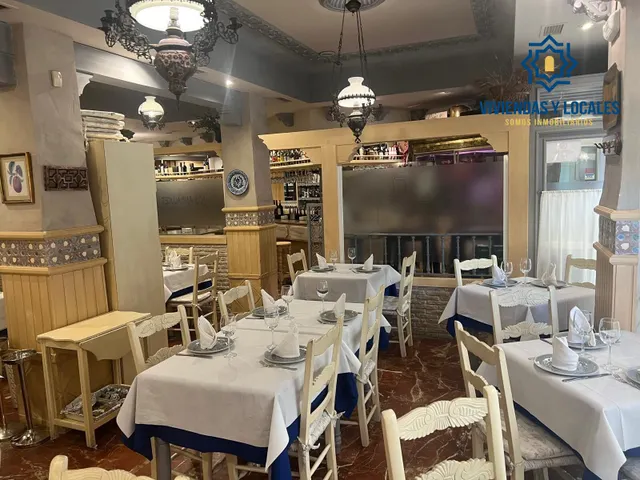 SE TRASPASA RESTAURANTE TOTALMENTE INSTALADO Y FUNCIONANDO JUNTO PLAZA DE GRACIA Y CALLE RECOGIDAS — 8