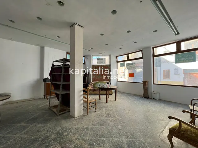 Local comercial a la venta en Ontinyent, zona Sant Antoni — 2