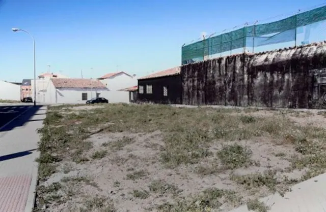 Urbis te ofrece dos parcelas  en venta en zona Tejares, Salamanca. — 5