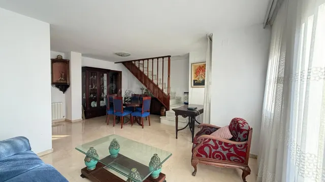 PISO DE 5 DORMITORIOS Y TERRAZA - foto 3