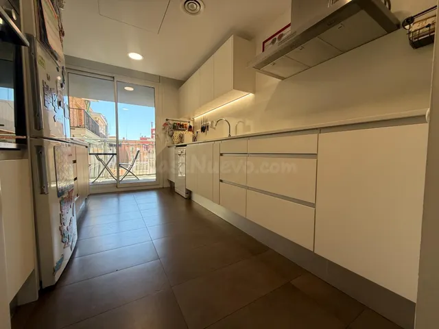 Espectacular Piso Nuevo en Gavarra, con ascensor, parking y  - foto 5