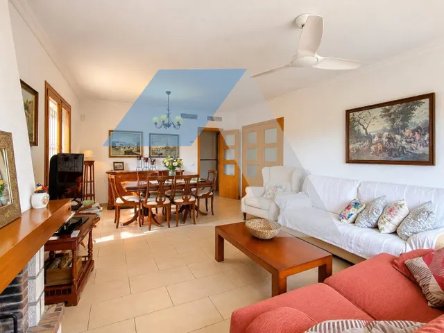 Chalet en parcela urbana con piscina privada en san vicente del raspeig — 7