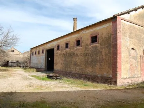 6500 M2 DE CONTRUCCION EN UN RECINTO DE 12000 M2 DE PARCELA. — 8