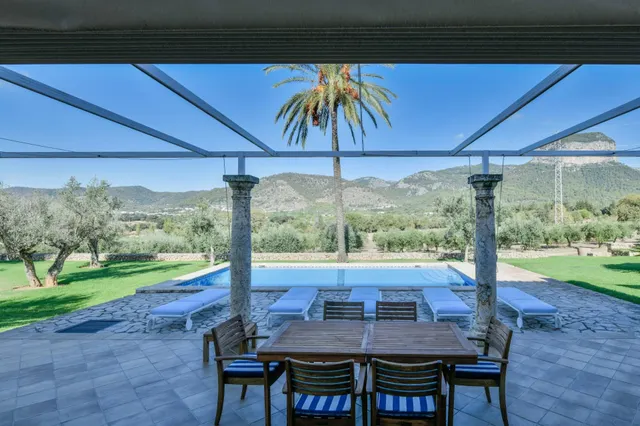UNA VILLA ÚNICA EN ALARÓ: 22.000 M2 DE NATURALEZA, PRIVACIDA - foto 5