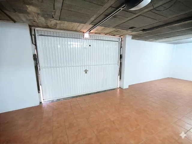 Precioso chalé unifamiliar aislado con piscina y amplio garaje — 39