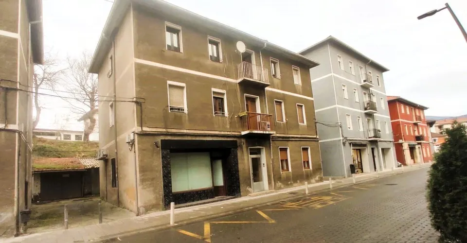 Venta local comercial en Aranguren